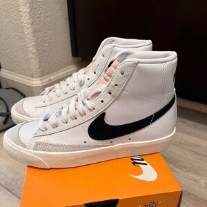 Nike Blazer Mid '77